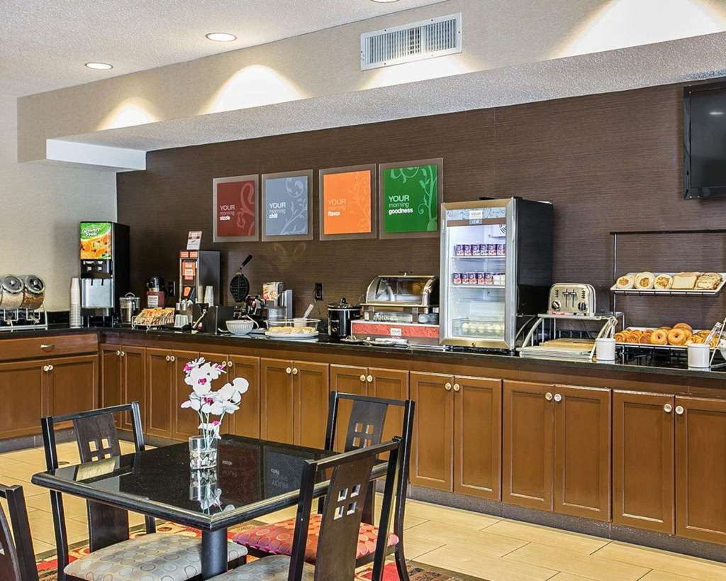 桑蒂凯富套房及酒店 餐厅 照片